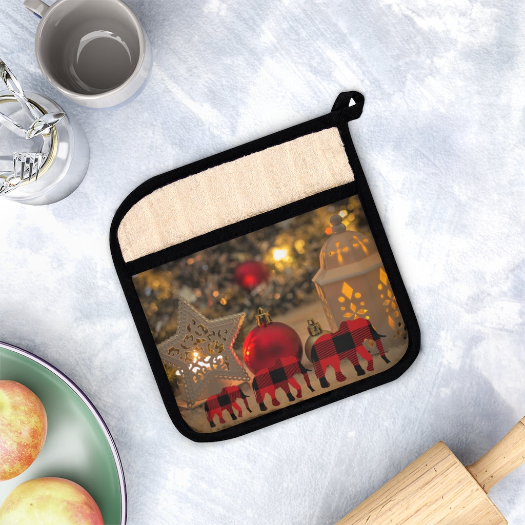 Superb Elephant Pot Holder with Pocket for the Holidays - Christmas Elephant Pot Holder, Buffalo Print Elephant Family Pot Holder
