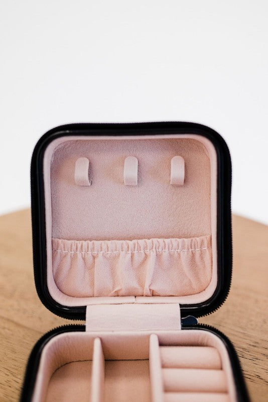 Elegant Travel Gift Jewelry Box Case | Vegan Leather Jewelry Box Case