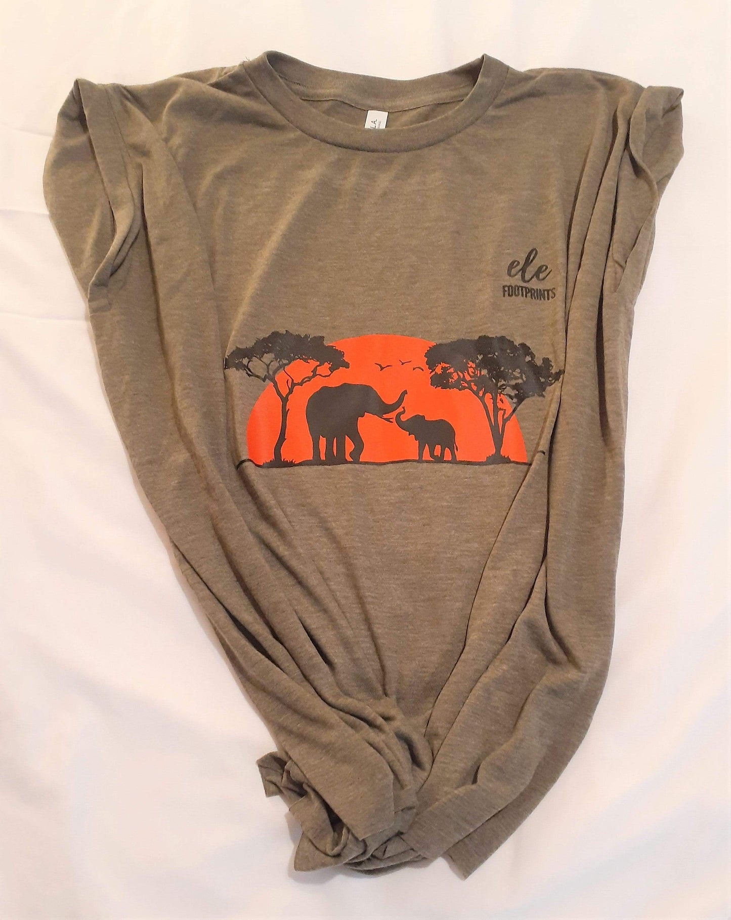 Women's Elephant Rolled Cuff T-Shirt - African Safari Sunset with Mama and Baby Elephants